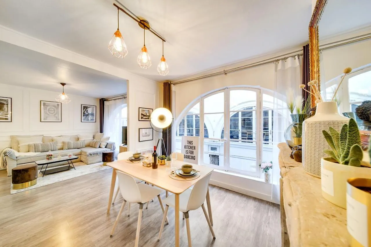 Apartament Stunning Historical Parisian Flat - Louvre Area